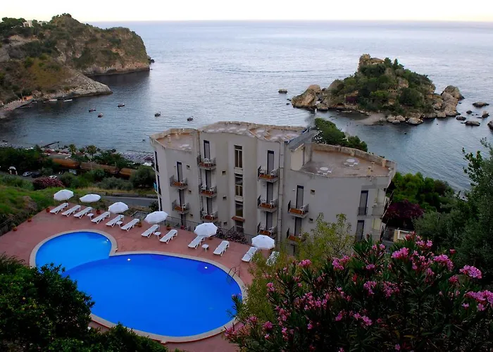 Hotel con piscina a Taormina