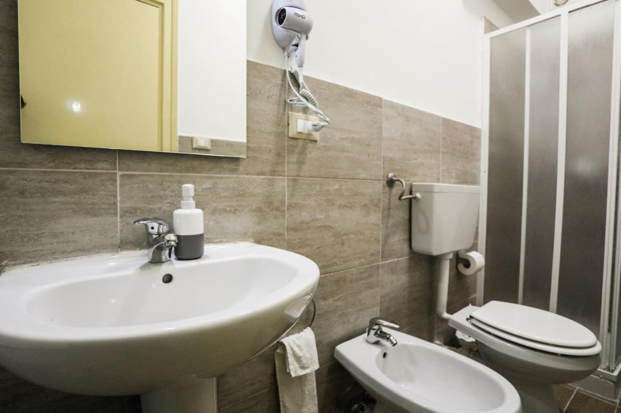Camera Matrimoniale con Bagno Privato Esterno