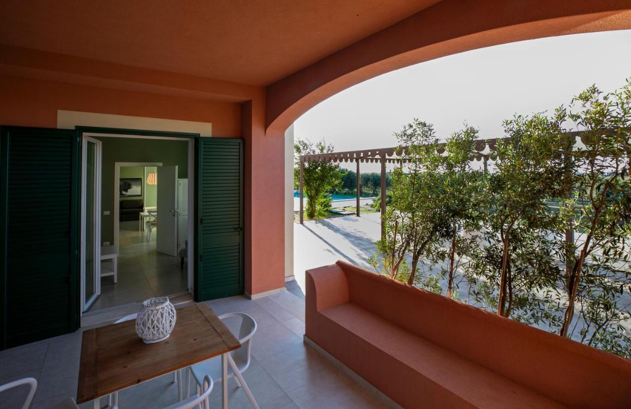 Deluxe One-Bedroom Apartment with Patio,1080256447:JPEG