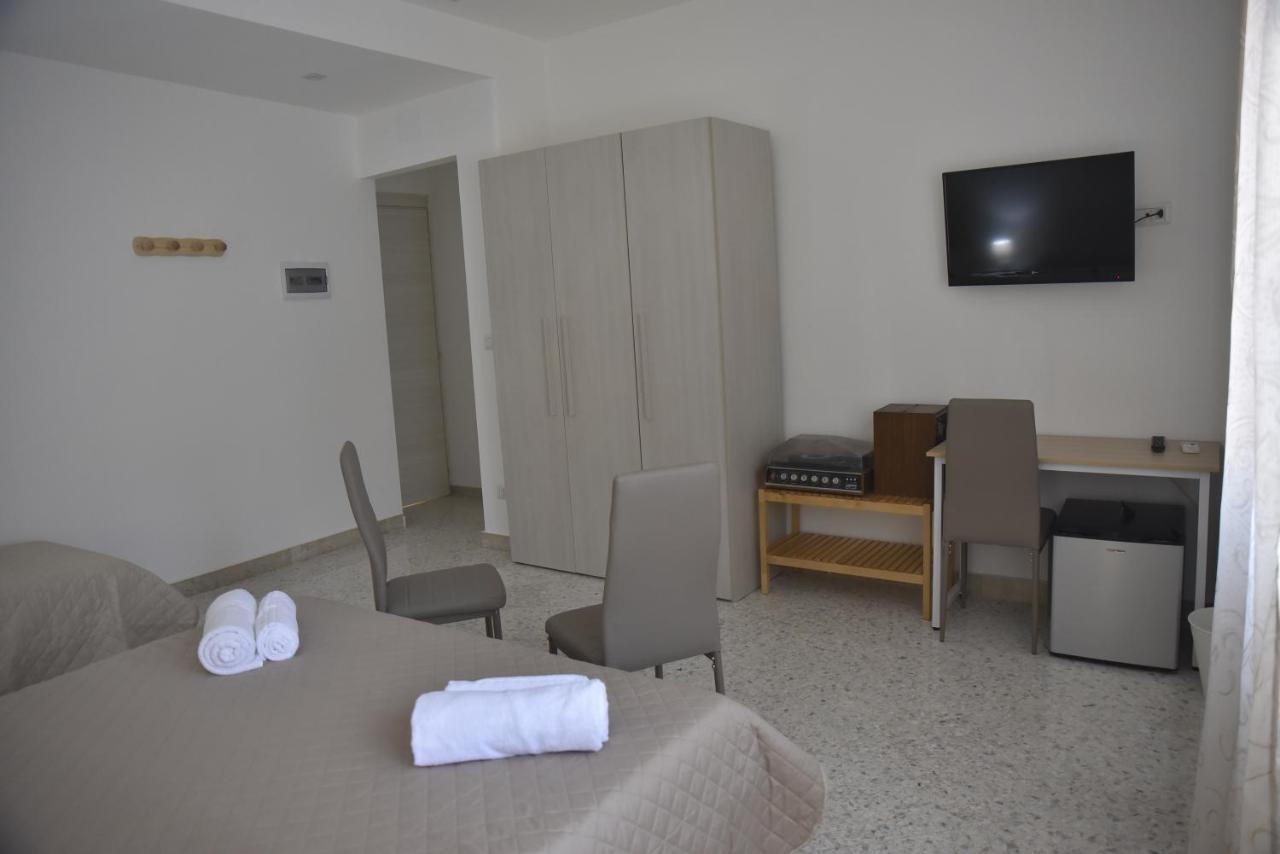 Double Room,1109303022:JPEG