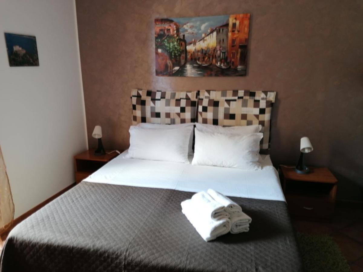 Camera Familiare con Bagno Privato