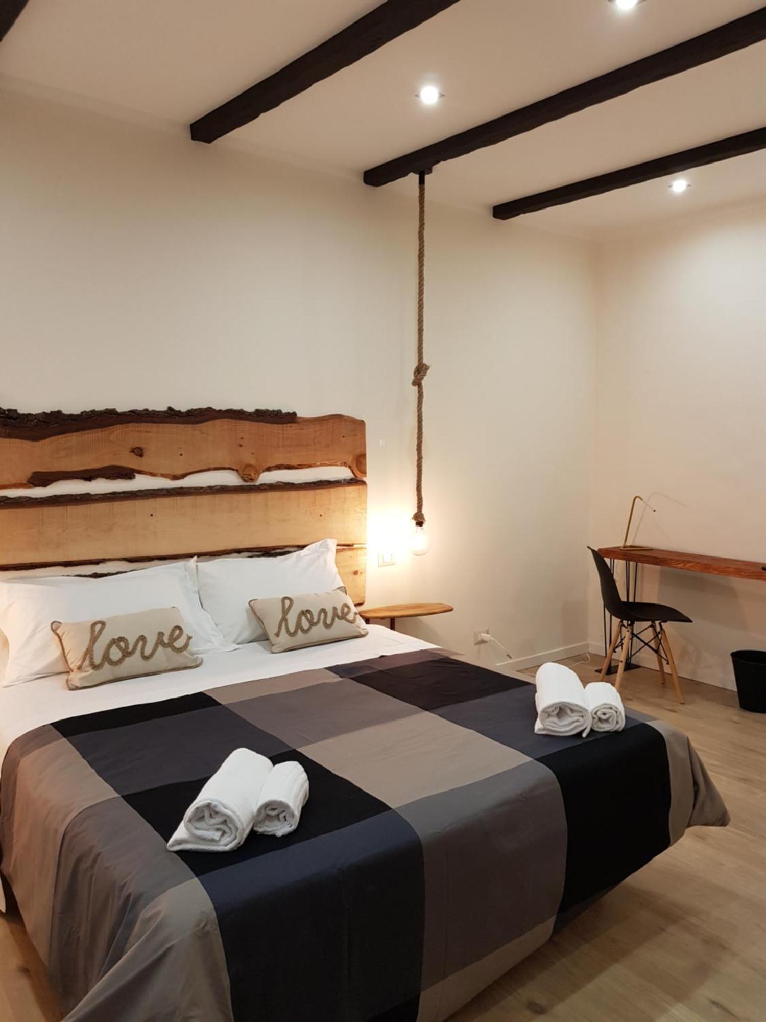 Double Room Private Bathroom