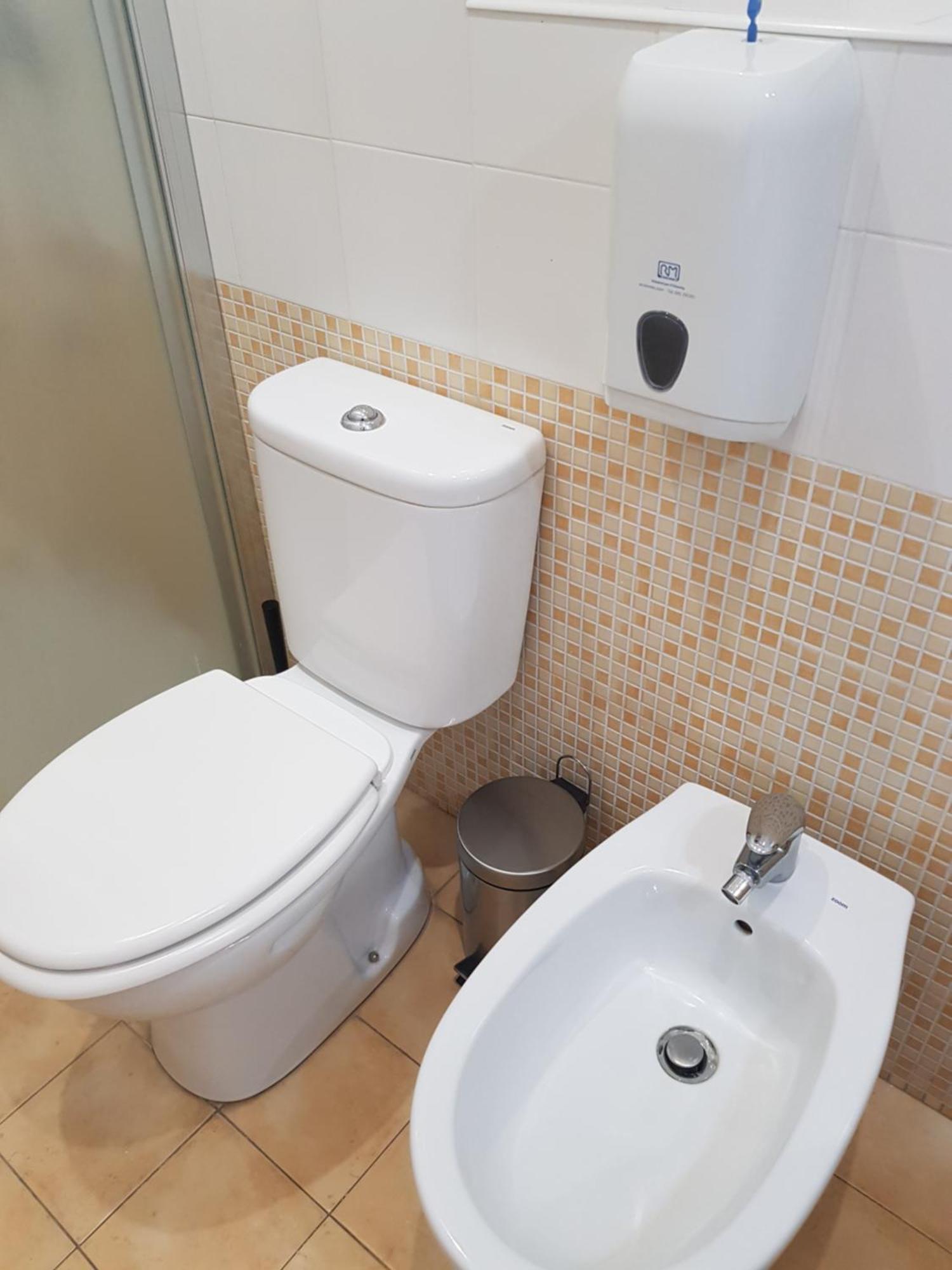 Double Room Private Bathroom