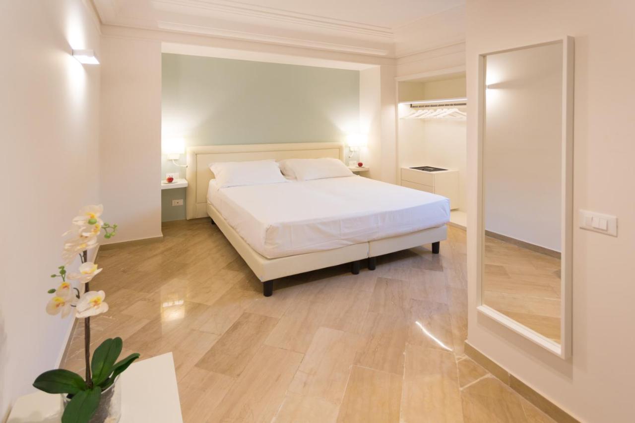 Standard Double or Twin Room,1117091568:JPEG