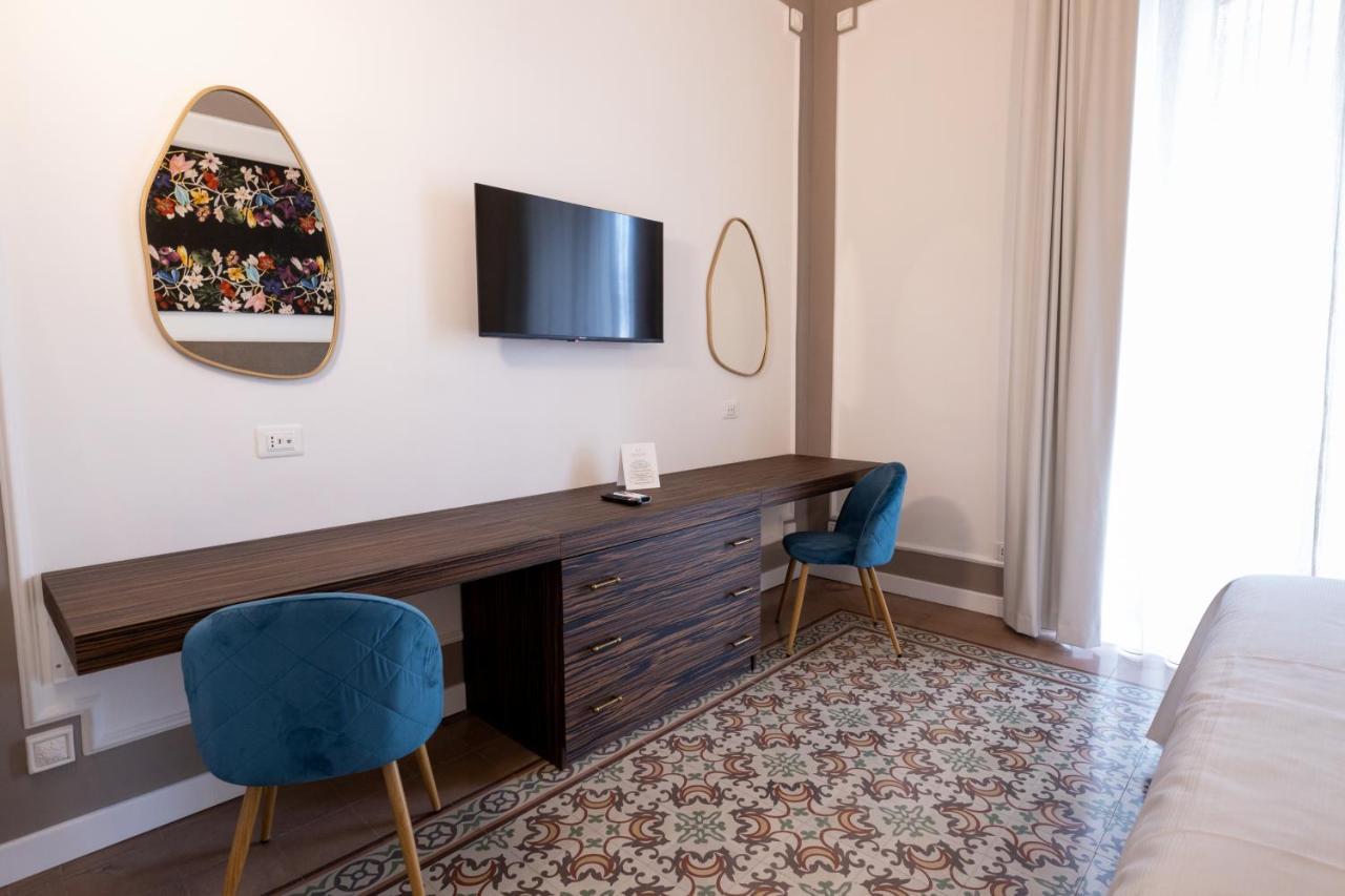 Superior King Suite