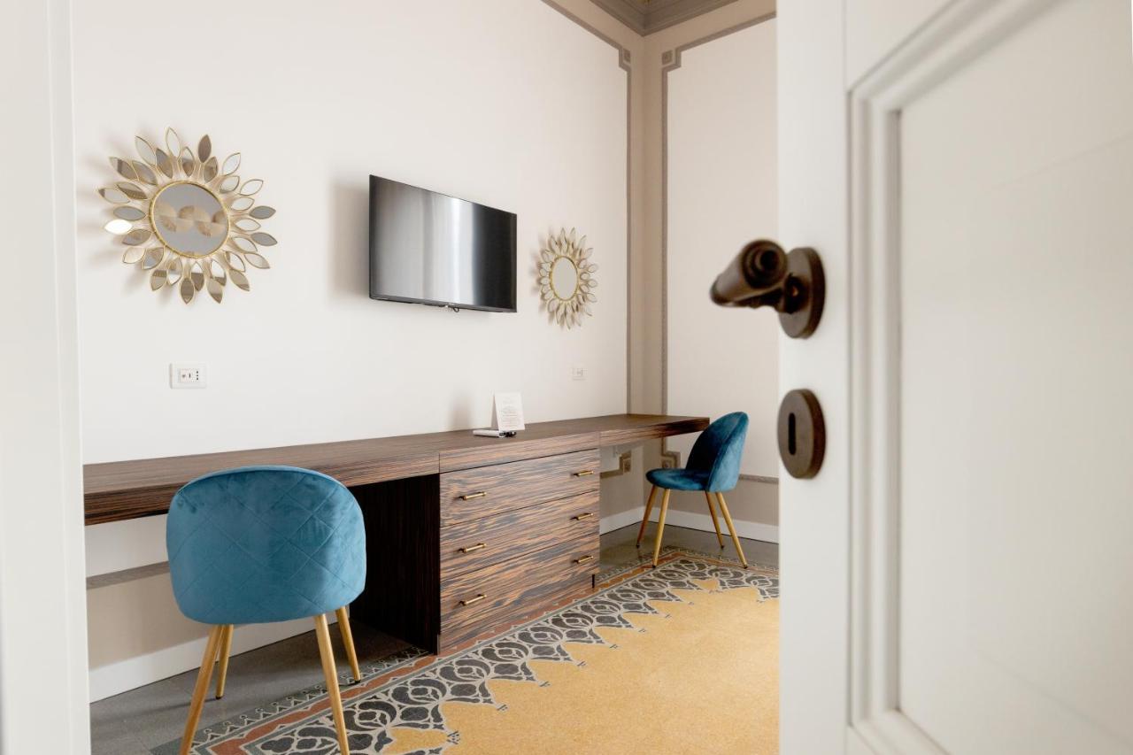 Superior King Suite