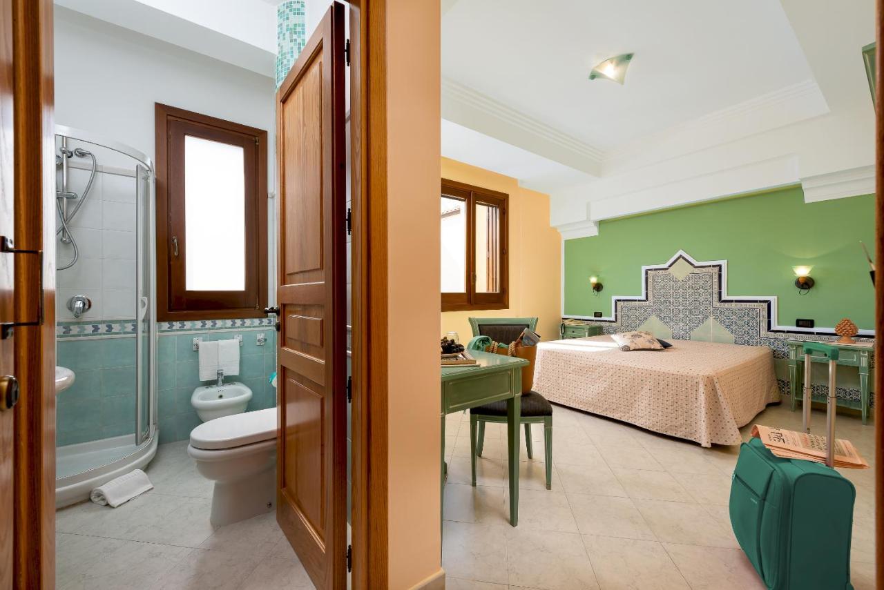 Double or Twin Room Garden View