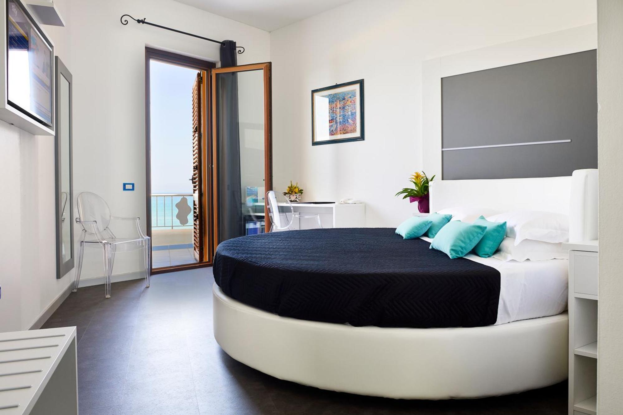 Deluxe Double Room Terrace Sea View