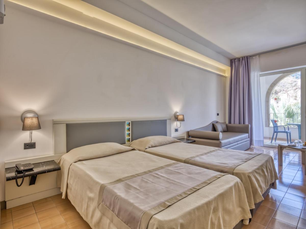 Standard Double or Twin Room Balcony