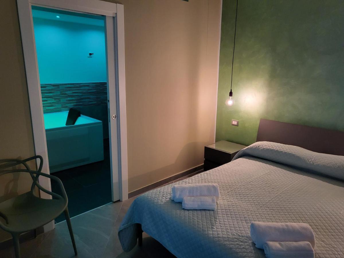 Deluxe Double Room Bath