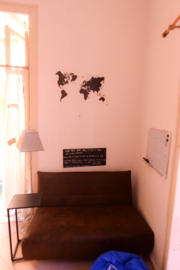 Posto Letto in Dormitorio con 6 Letti