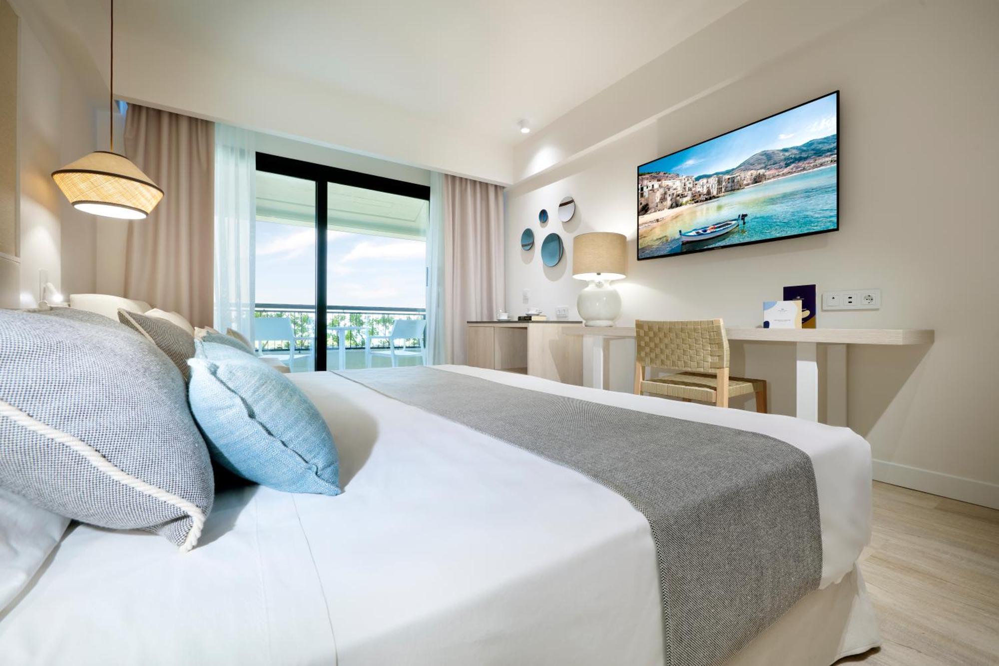 Deluxe Room,1274742067:JPEG