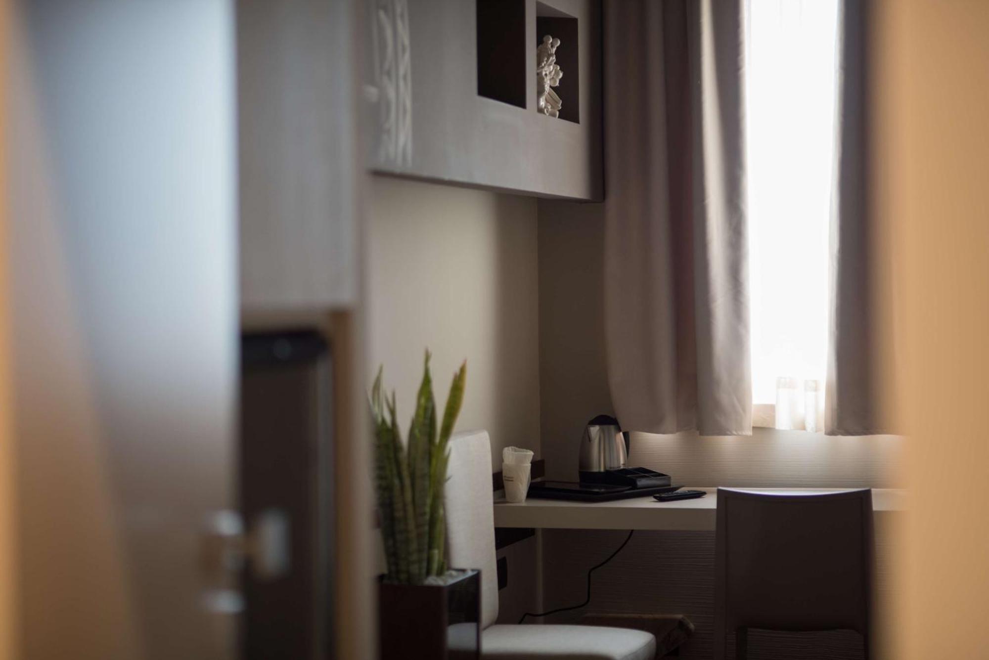 Comfort Queen Room