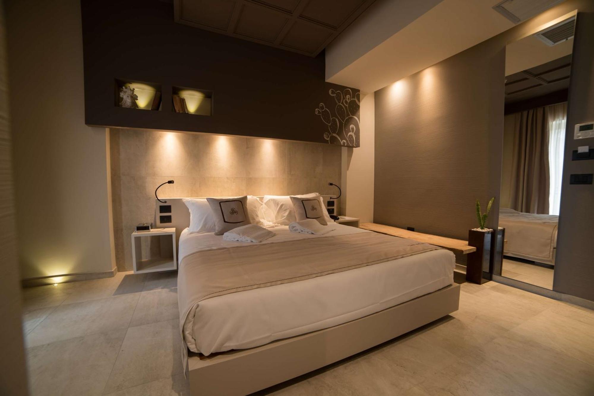Comfort Queen Room