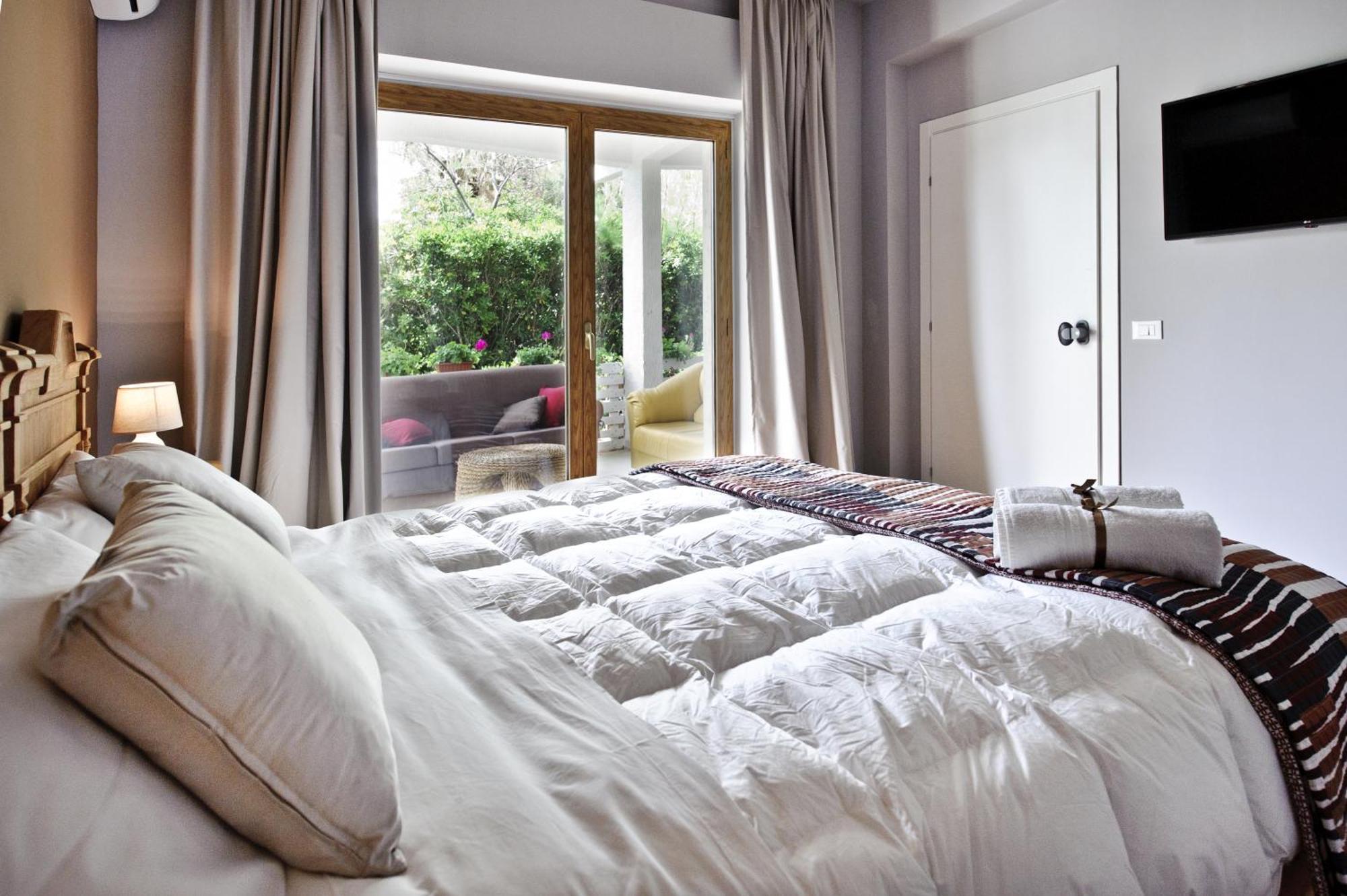 Family Room Garden View