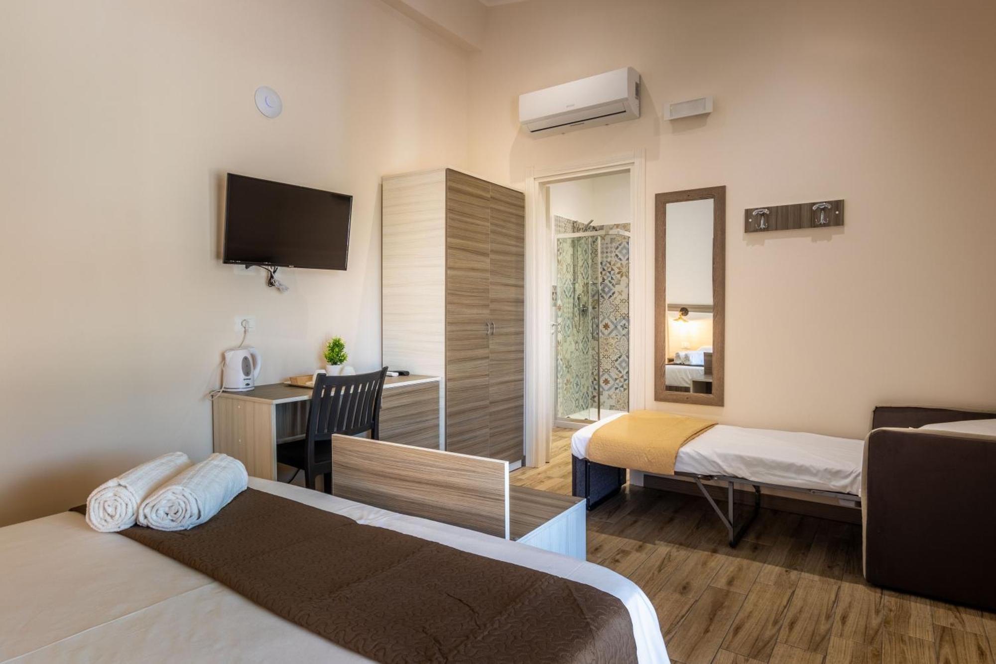Comfort Triple Room