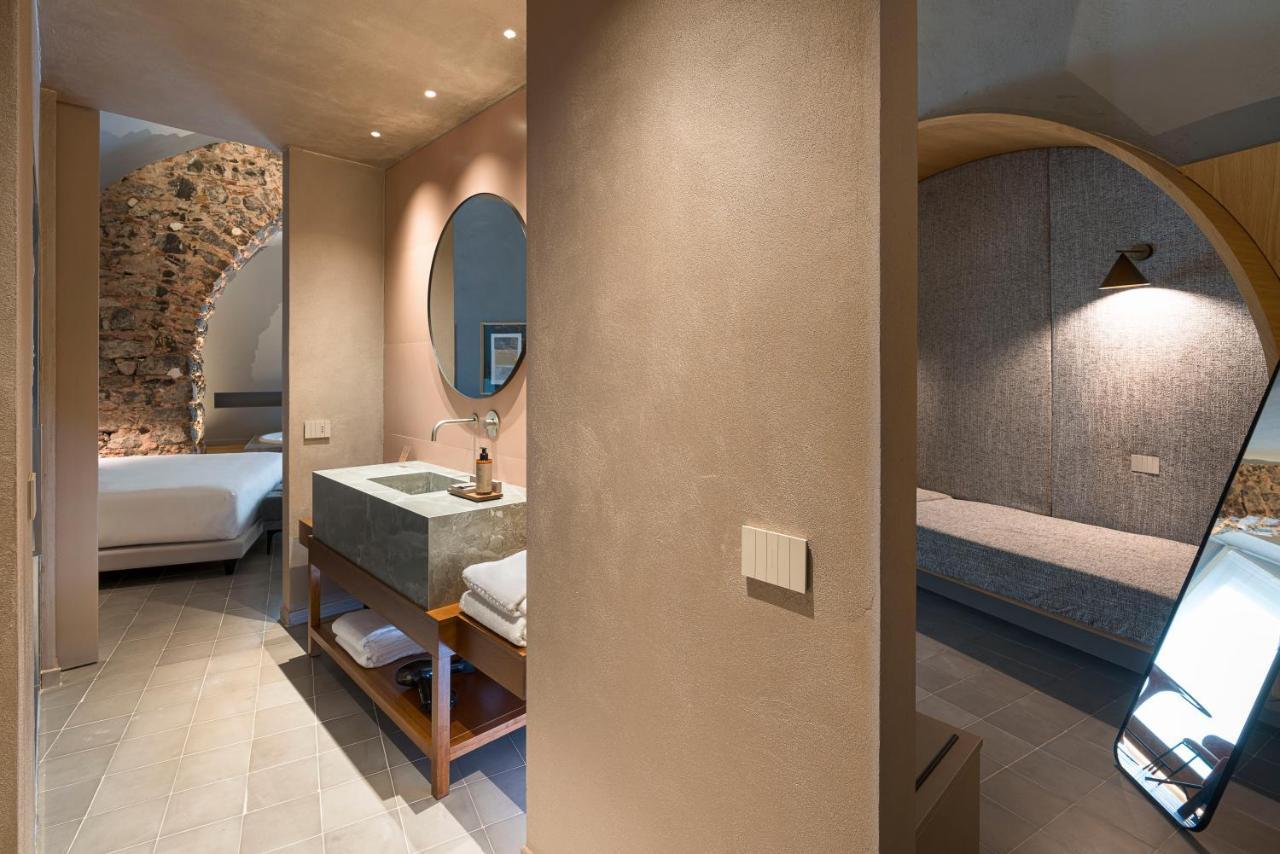 Deluxe Suite Spa Bath
