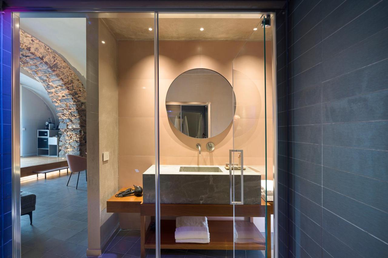 Deluxe Suite Spa Bath