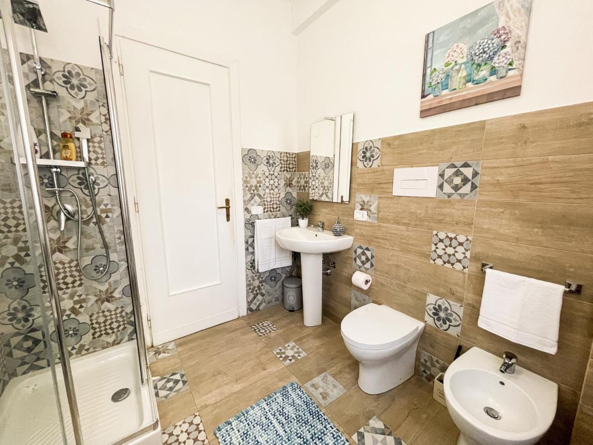 Camera Matrimoniale con Bagno Privato
