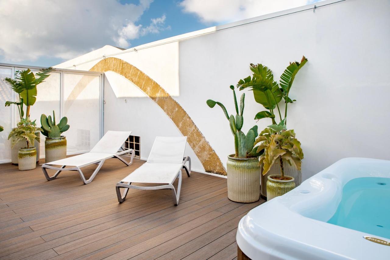 Superior Double Room Sea View Jacuzzi