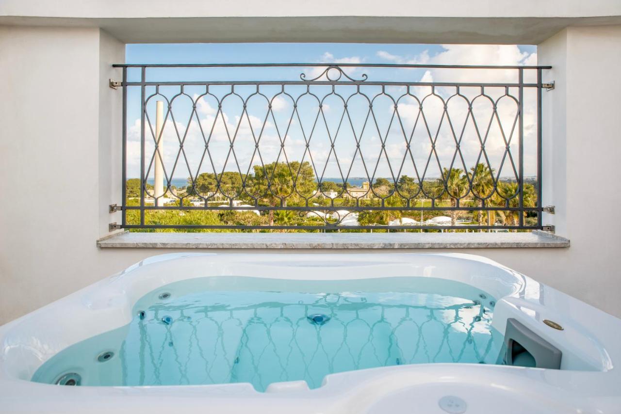Superior Double Room Sea View Jacuzzi