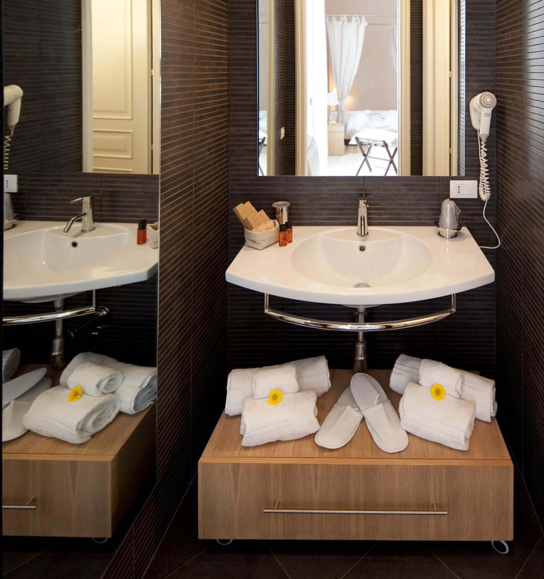 Luxury Suite,1548923620:JPEG