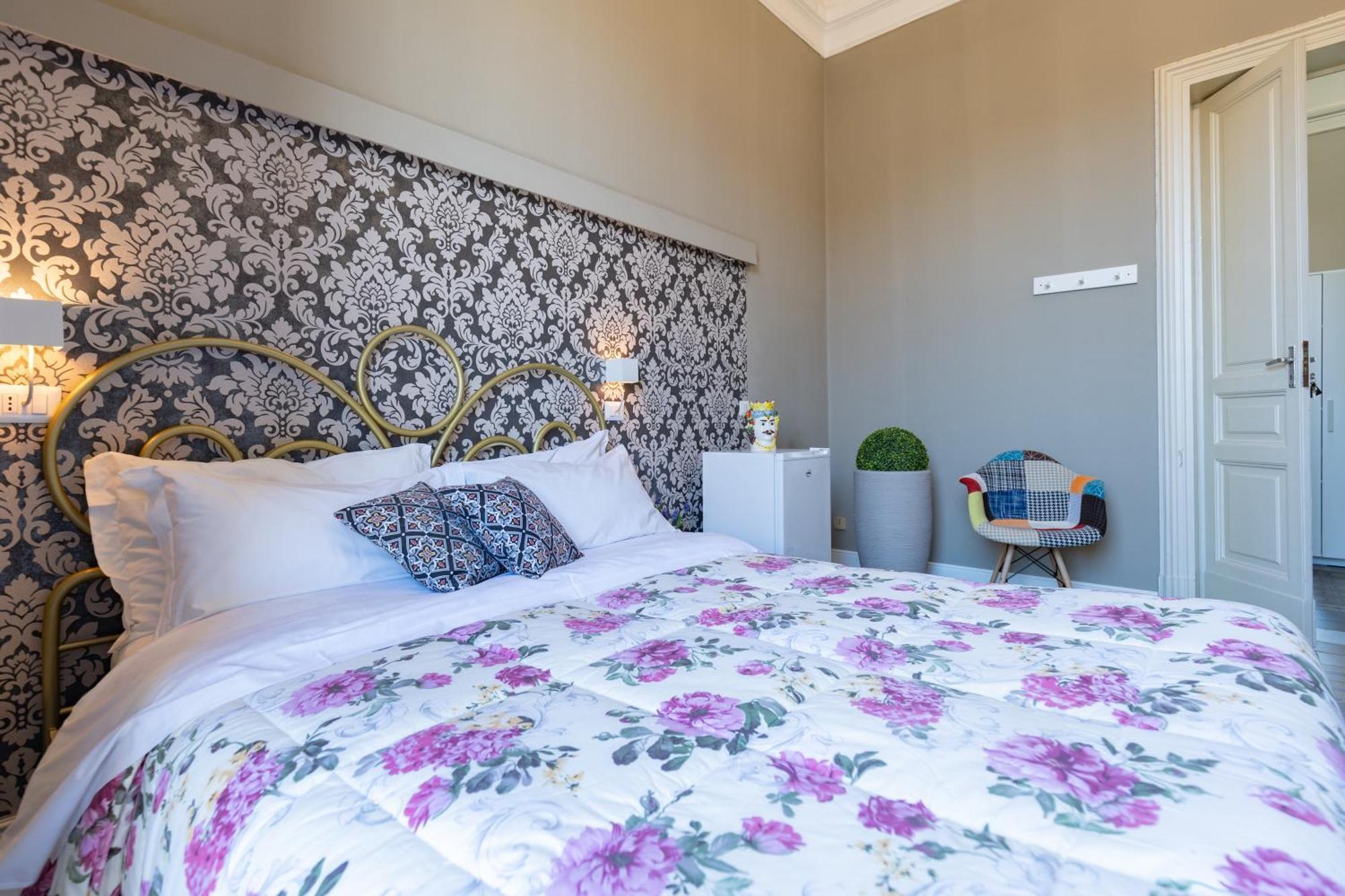 Deluxe Double Room Private Bathroom