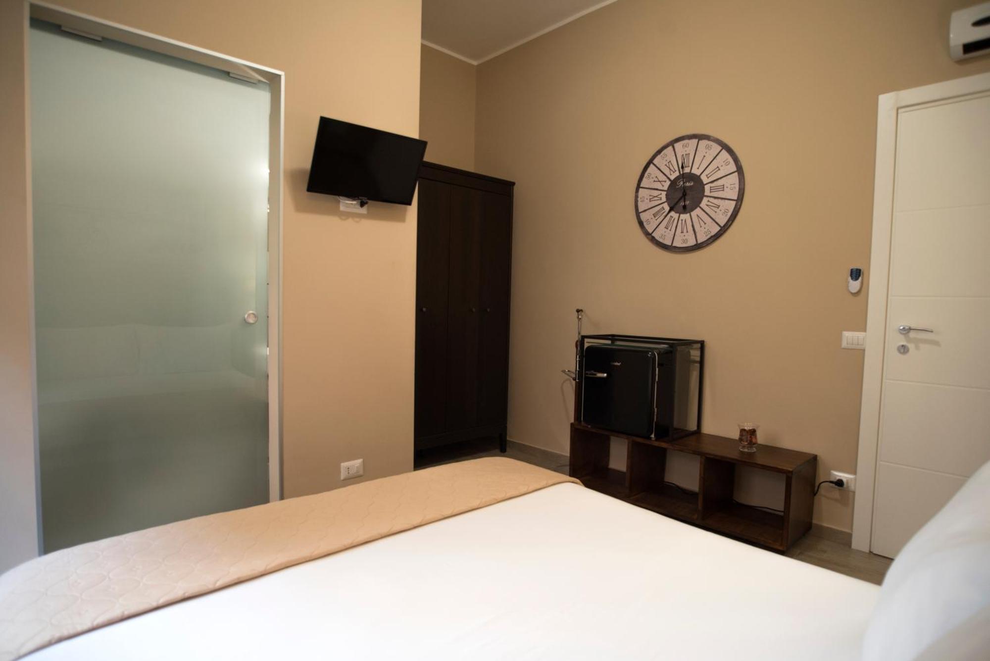 Double Room Private Bathroom