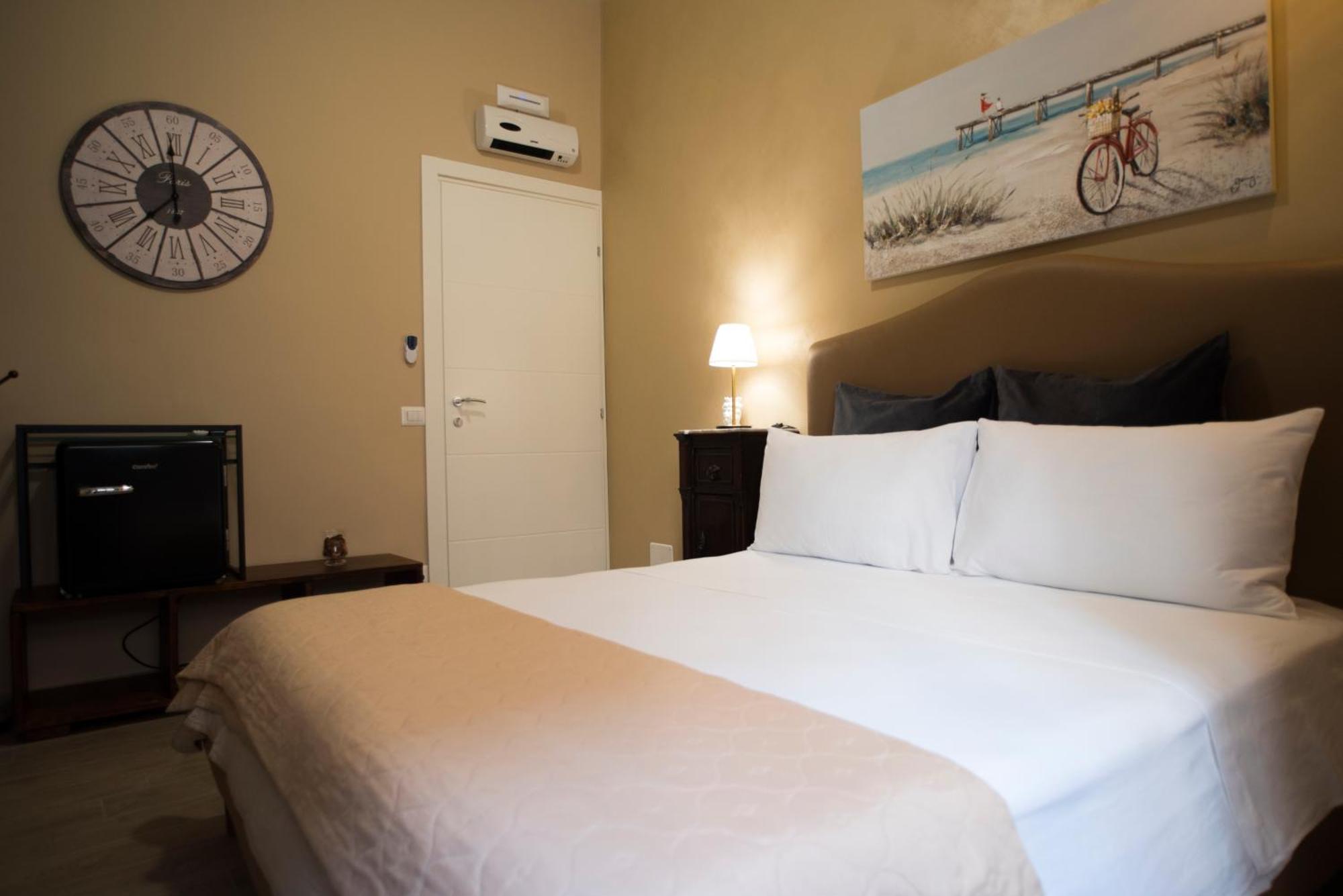 Double Room Private Bathroom