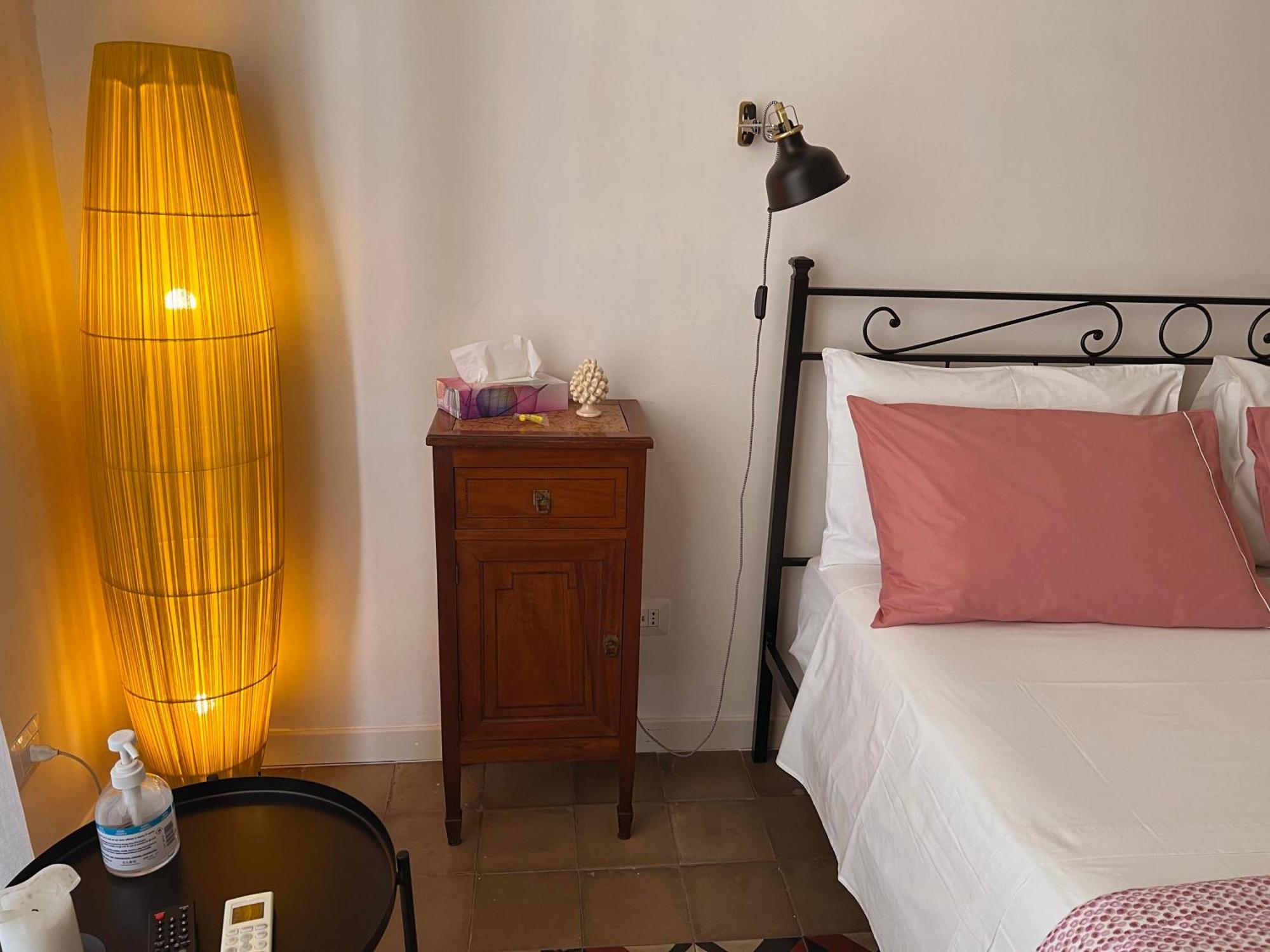 Double Room Private Bathroom