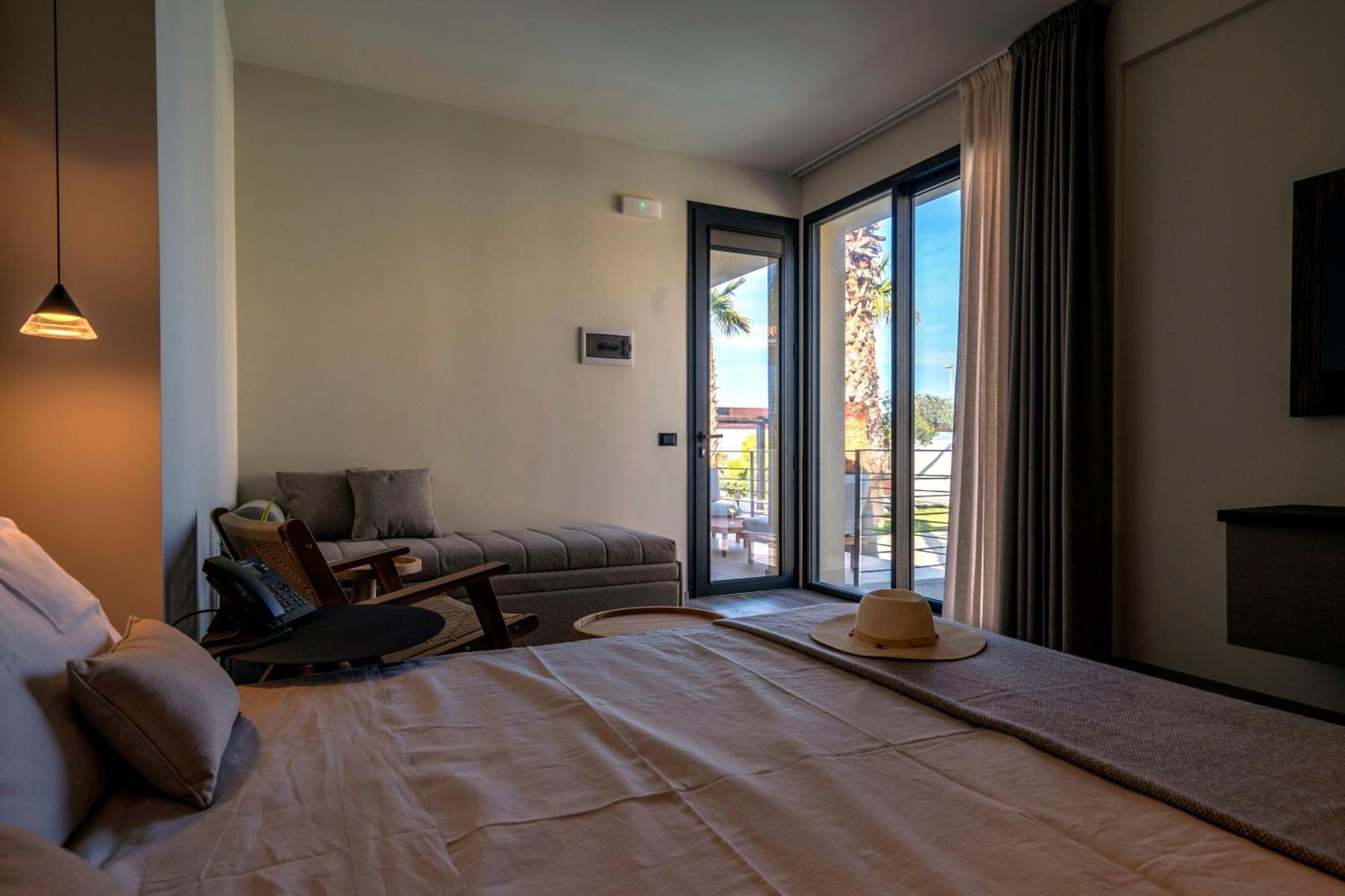 King Room with Pool View