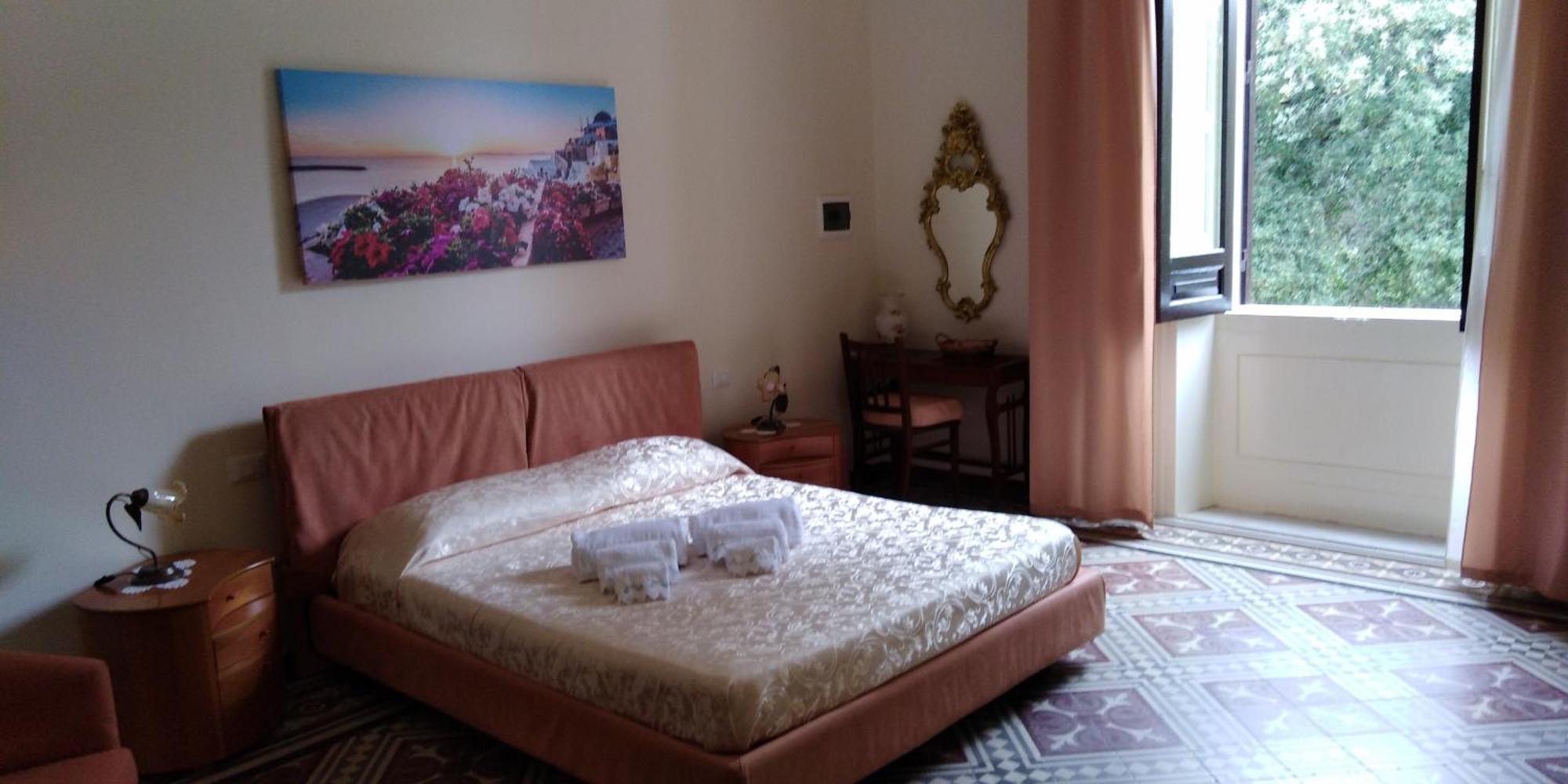 Double Room Private Bathroom