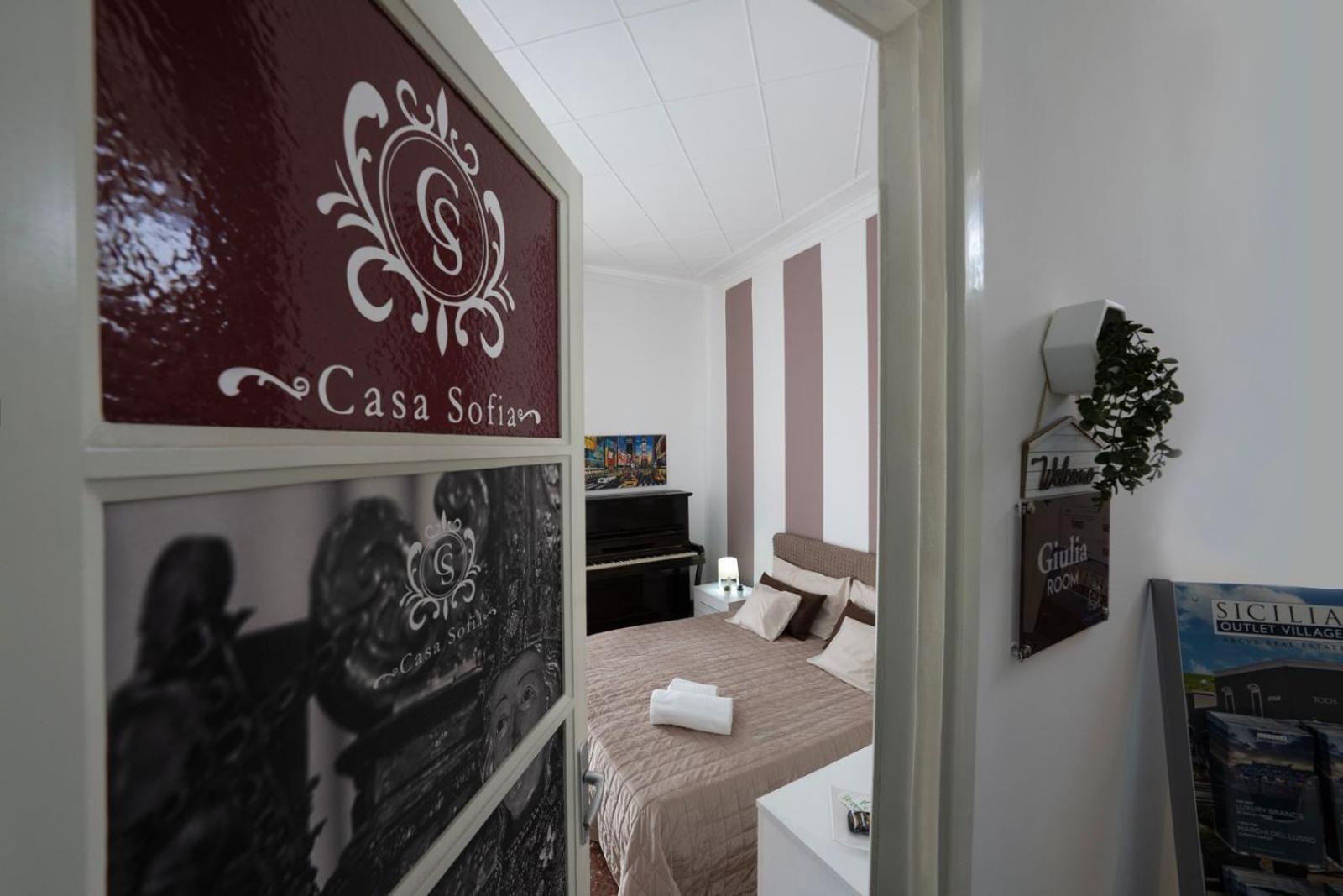 Double Room Private Bathroom