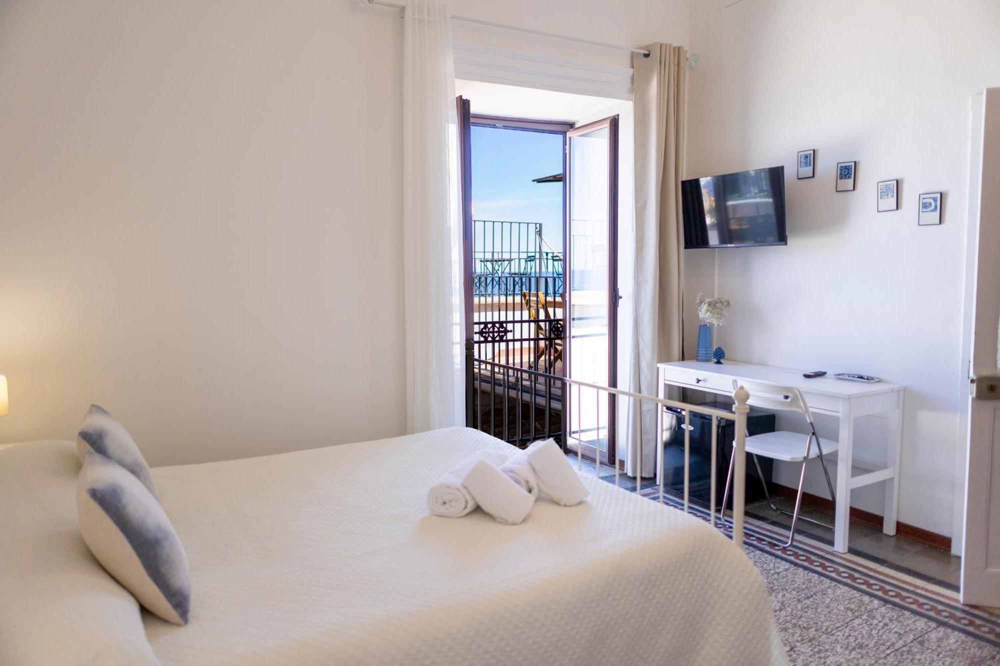 Triple Room Sea View