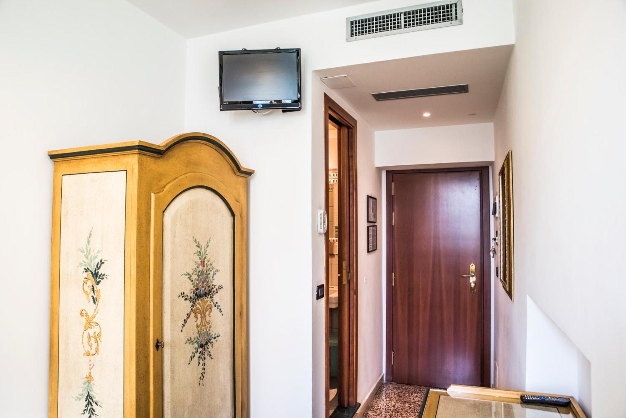 Single Room