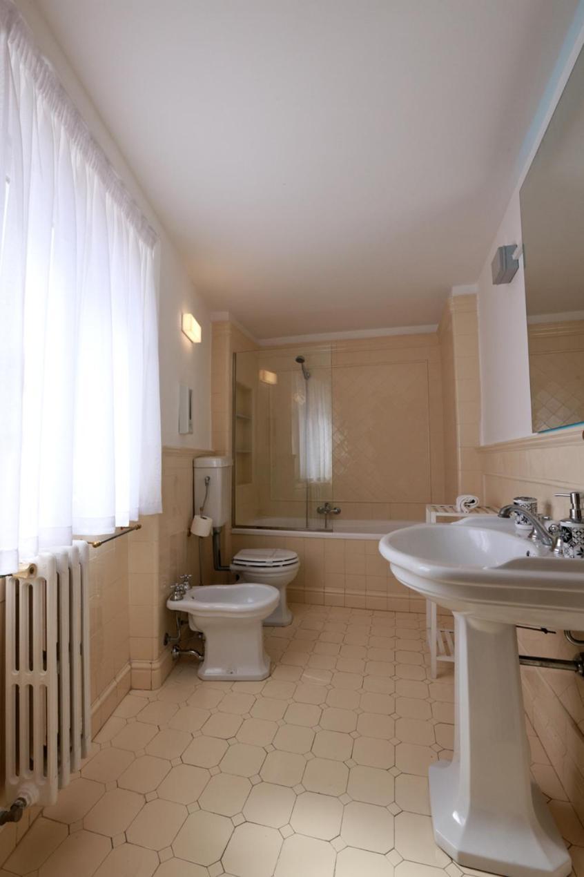 Double Room Private External Bathroom
