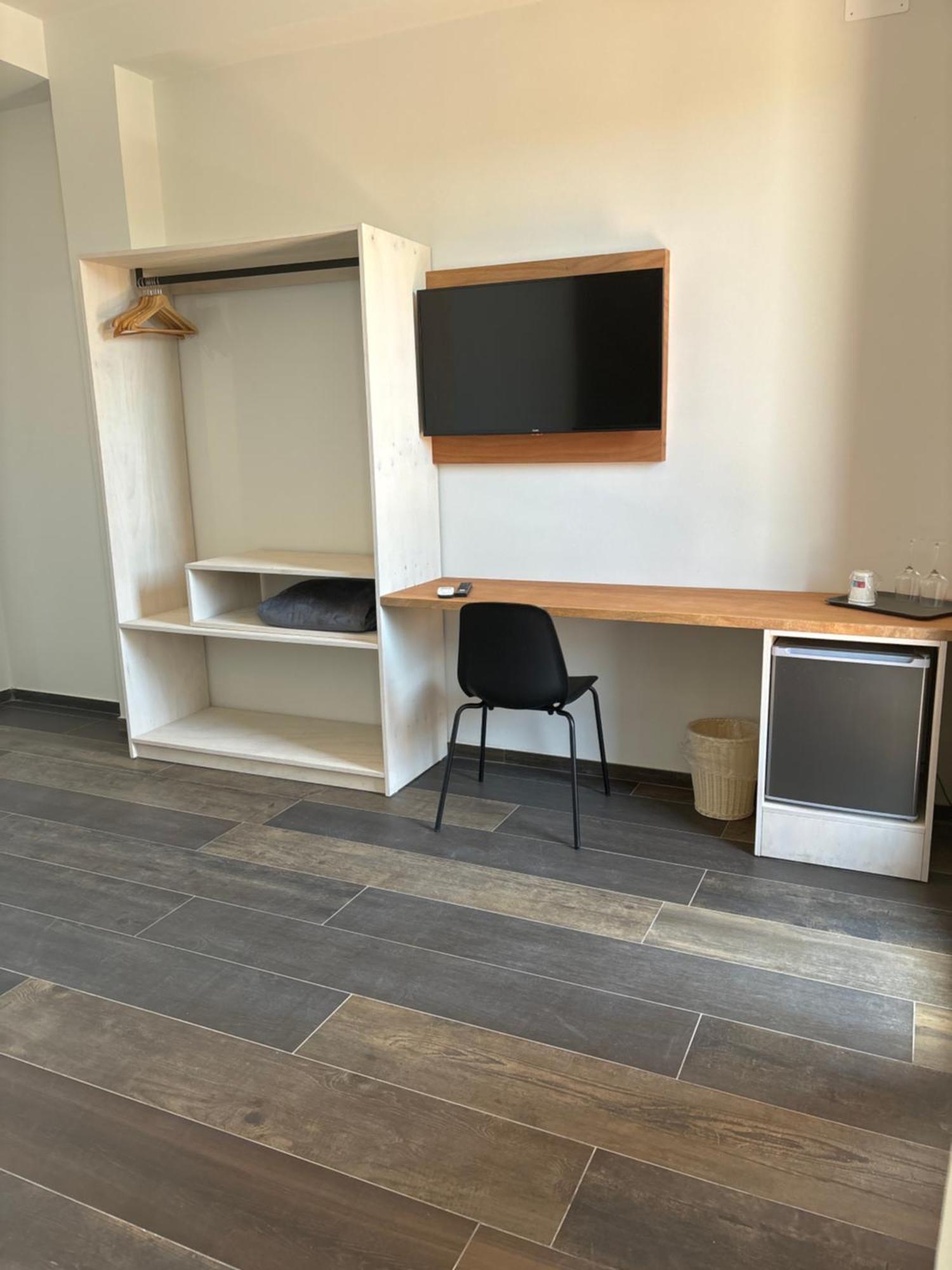 Double Room,1598538779:JPEG