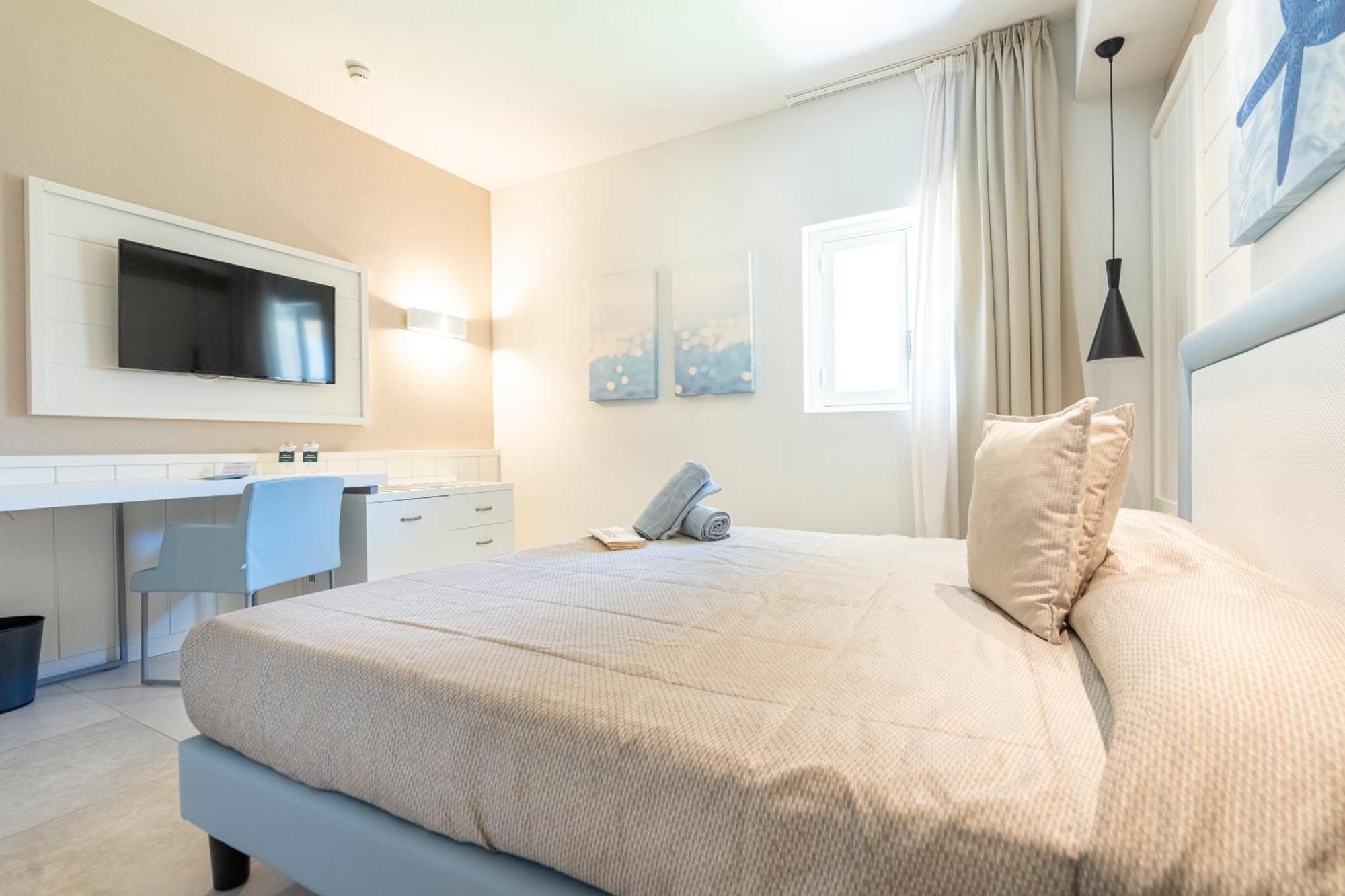 Standard Double Room,1604118739:JPEG