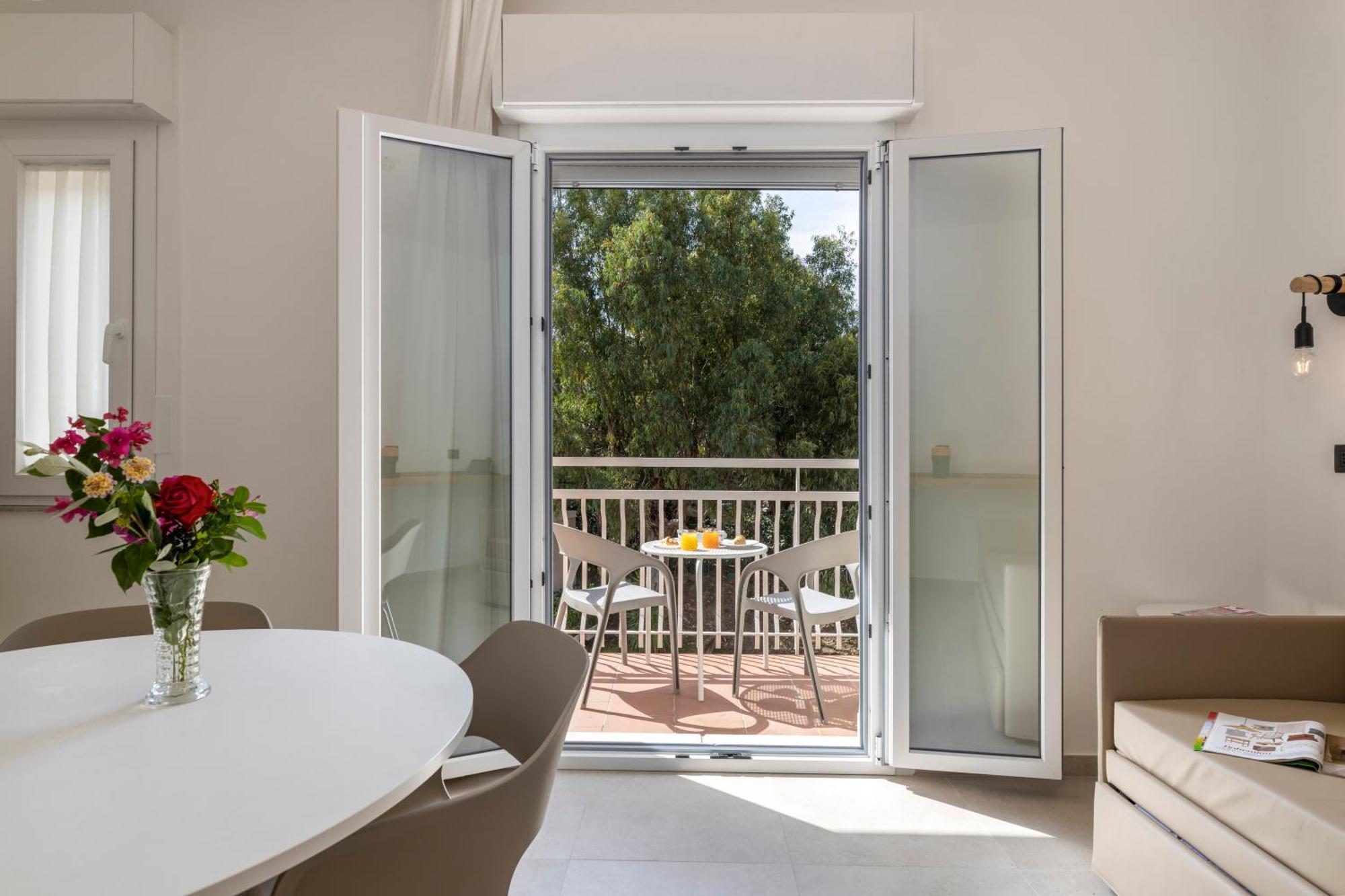 Studio with Pool View,1619763651:JPEG