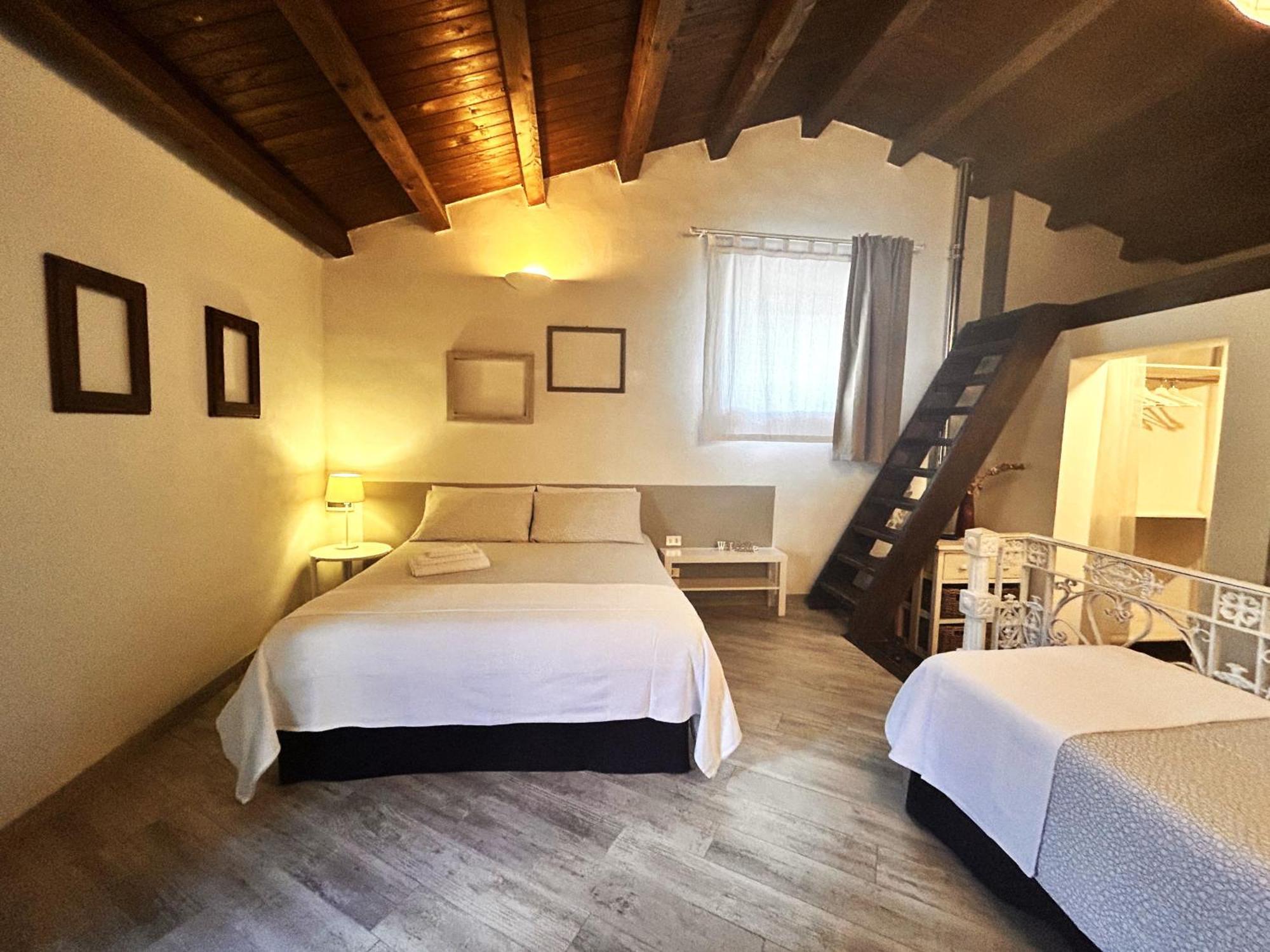 Chambre Triple avec Salle de Bains Privative