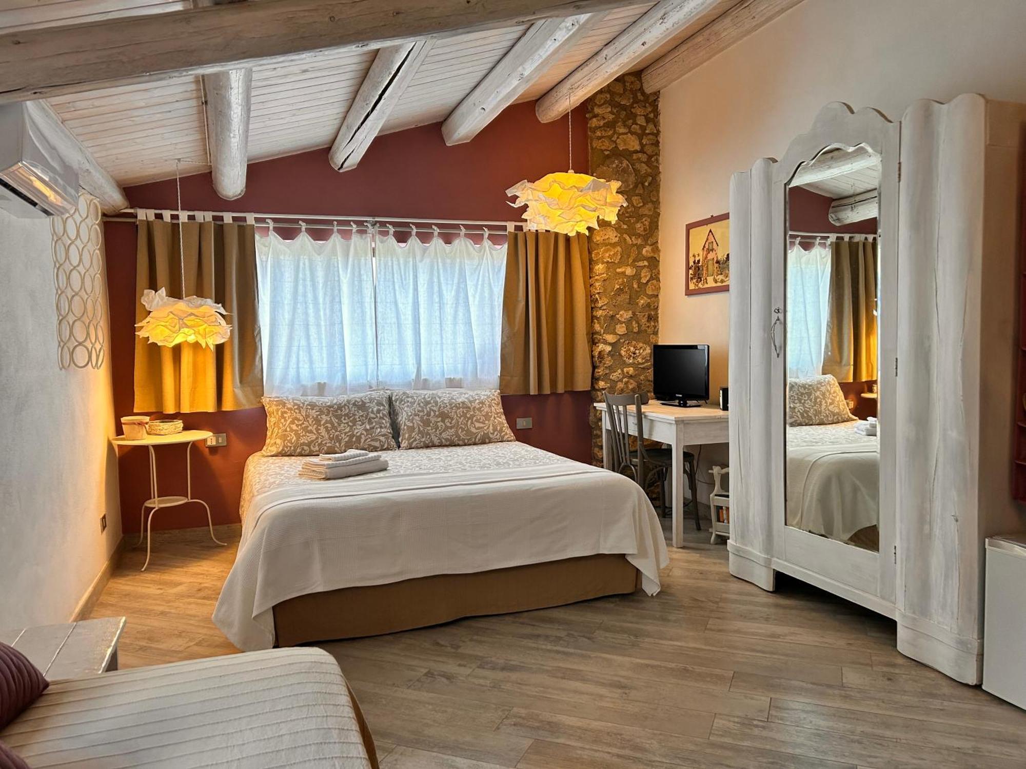 Chambre Triple avec Salle de Bains Privative