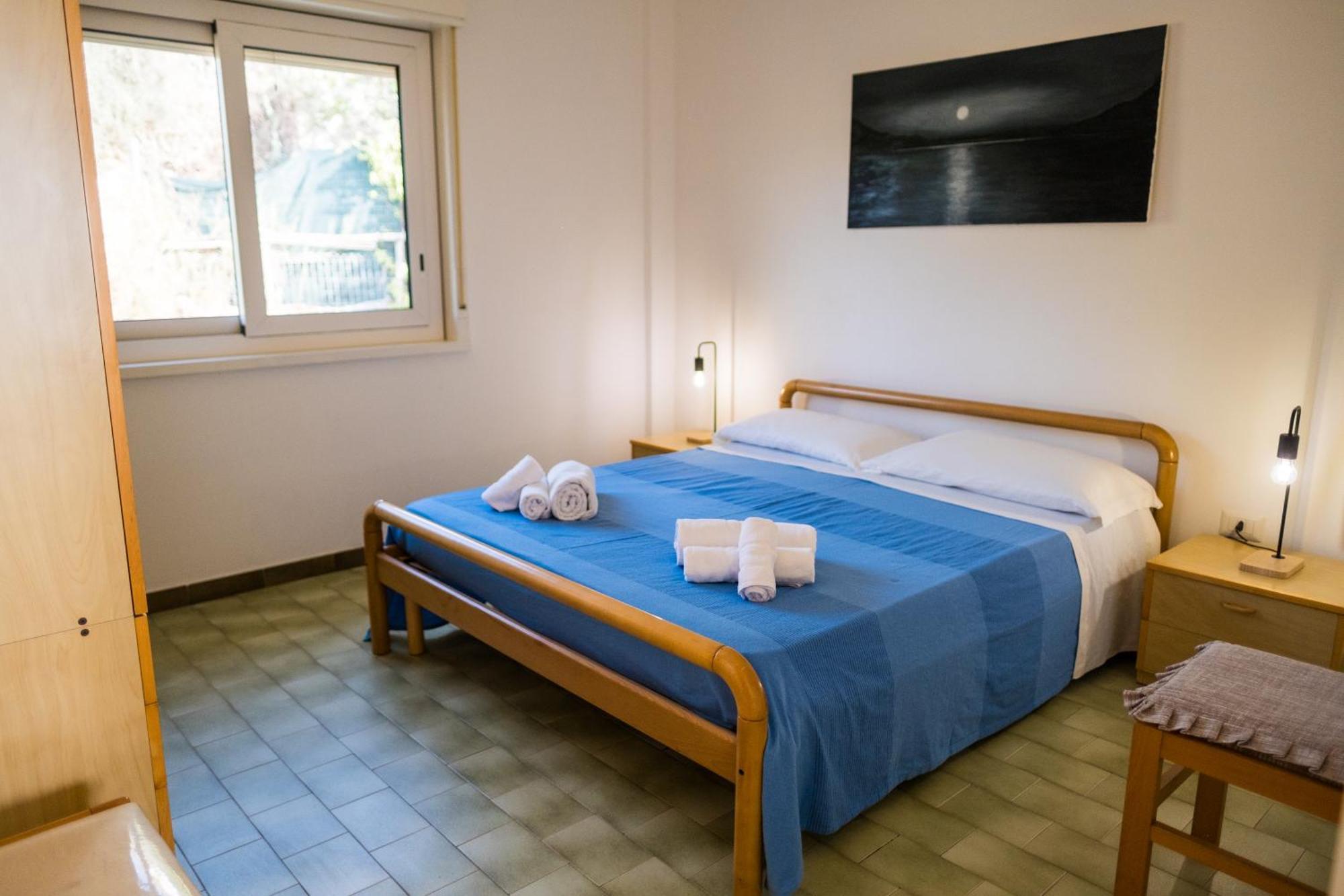 Appartamento con 2 Camere da Letto, Balcone e Vista mare
