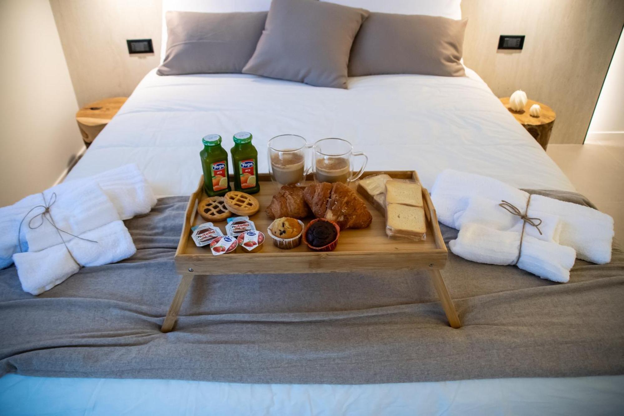 Deluxe Double Room Bath