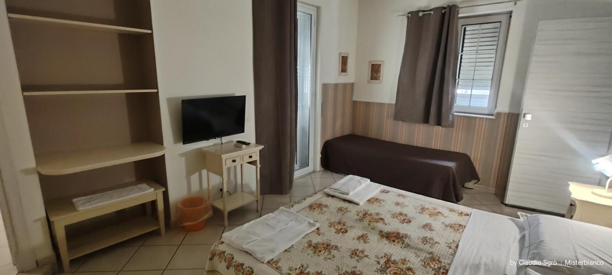 Classic Triple Room