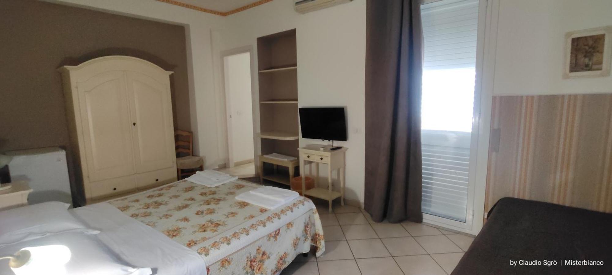 Classic Triple Room