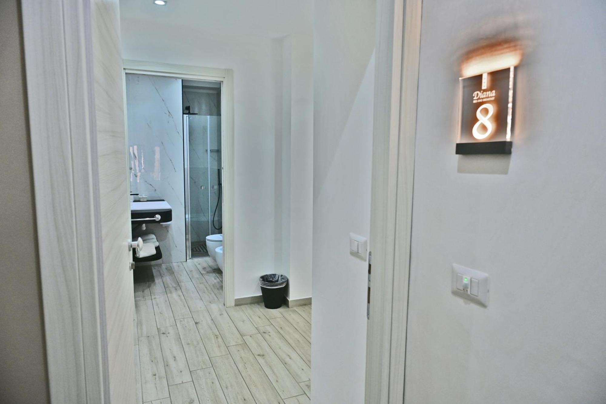 Single Room Private Bathroom