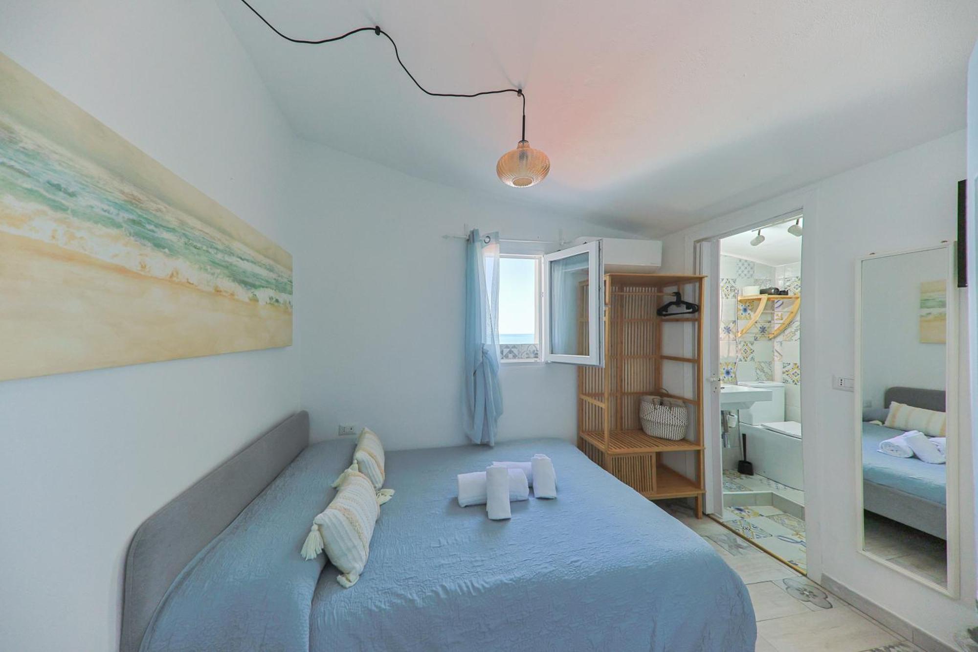 Small Double Room,1666636977:JPEG