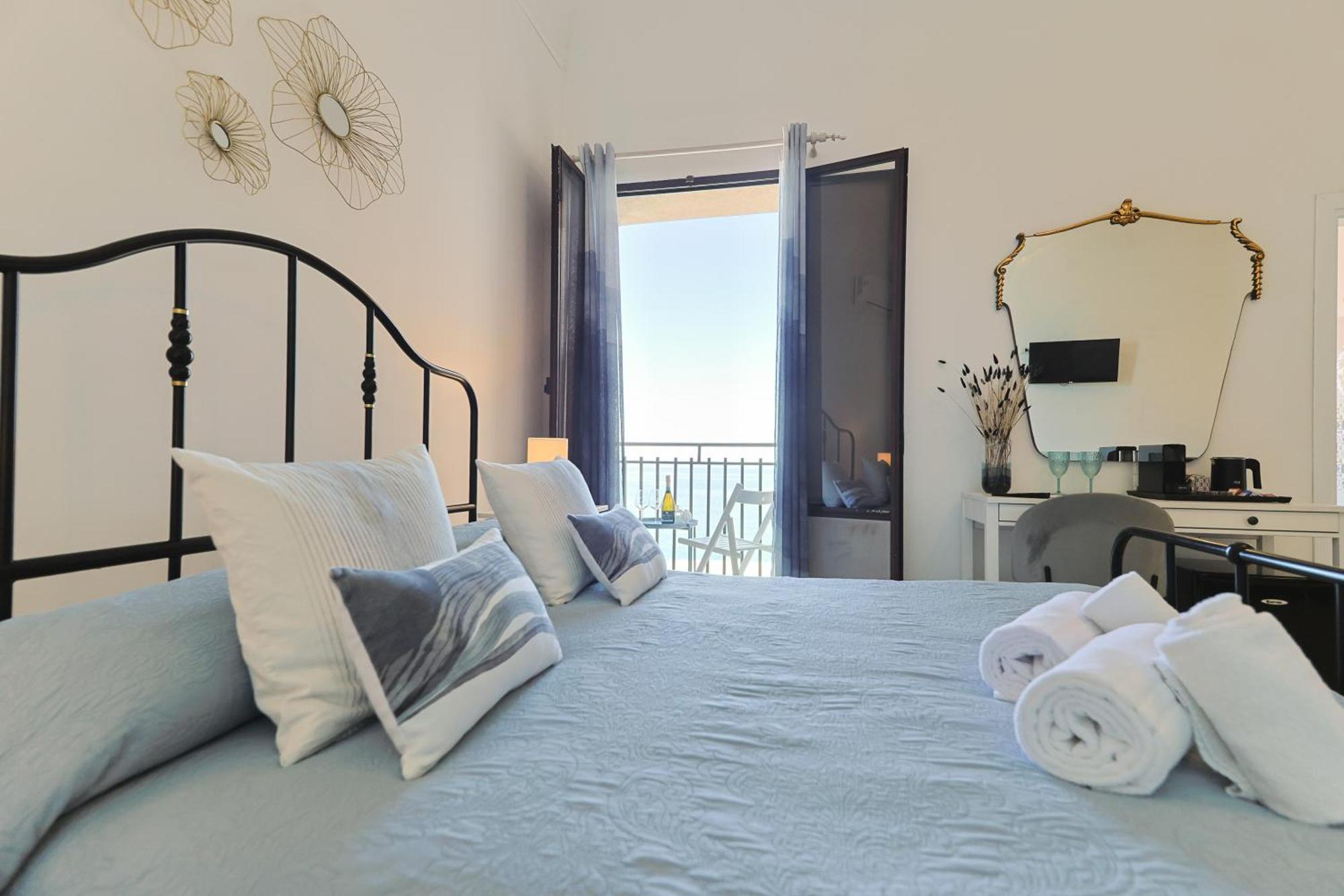 Triple Room Sea View