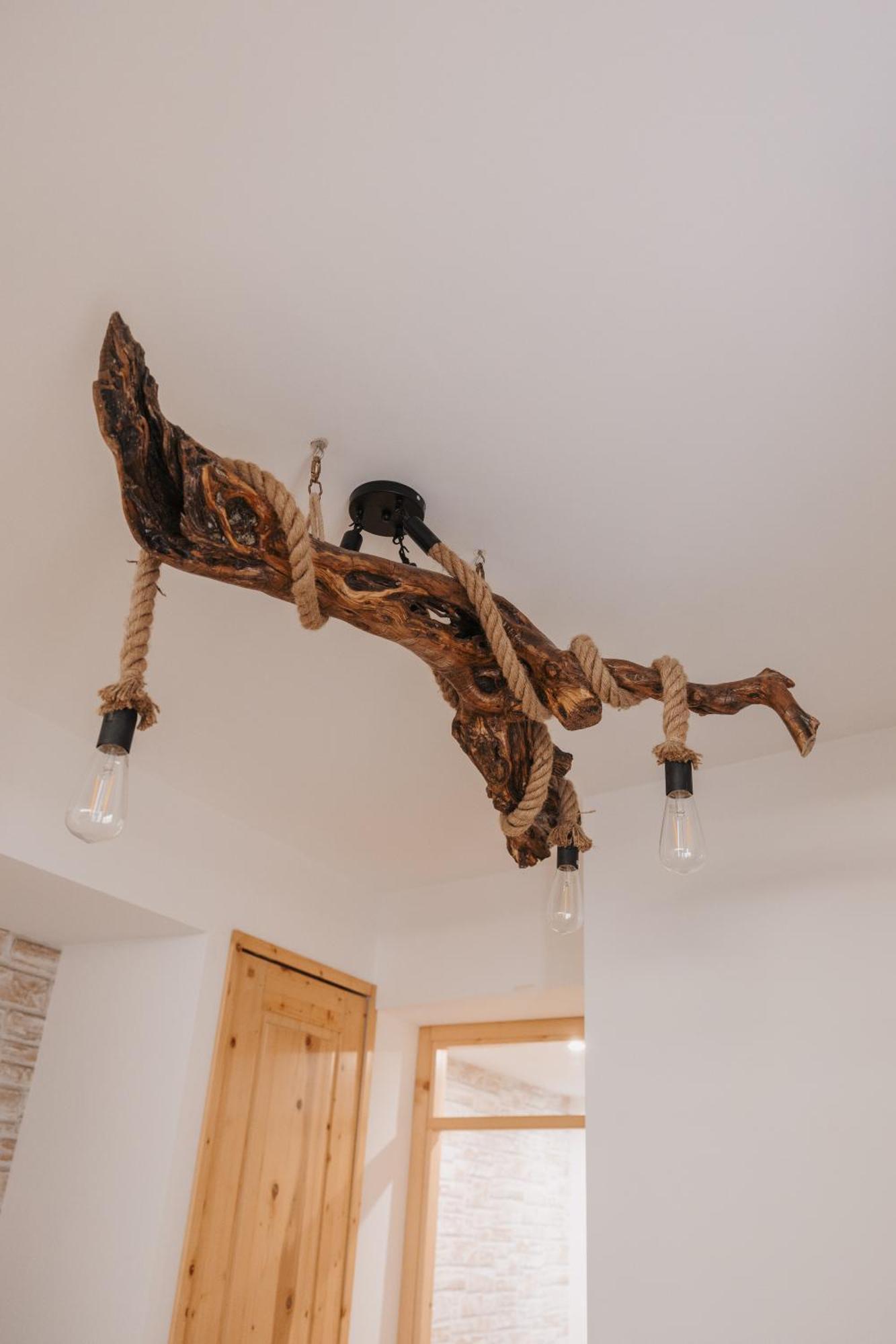 Deluxe Family Room,1666732333:JPEG