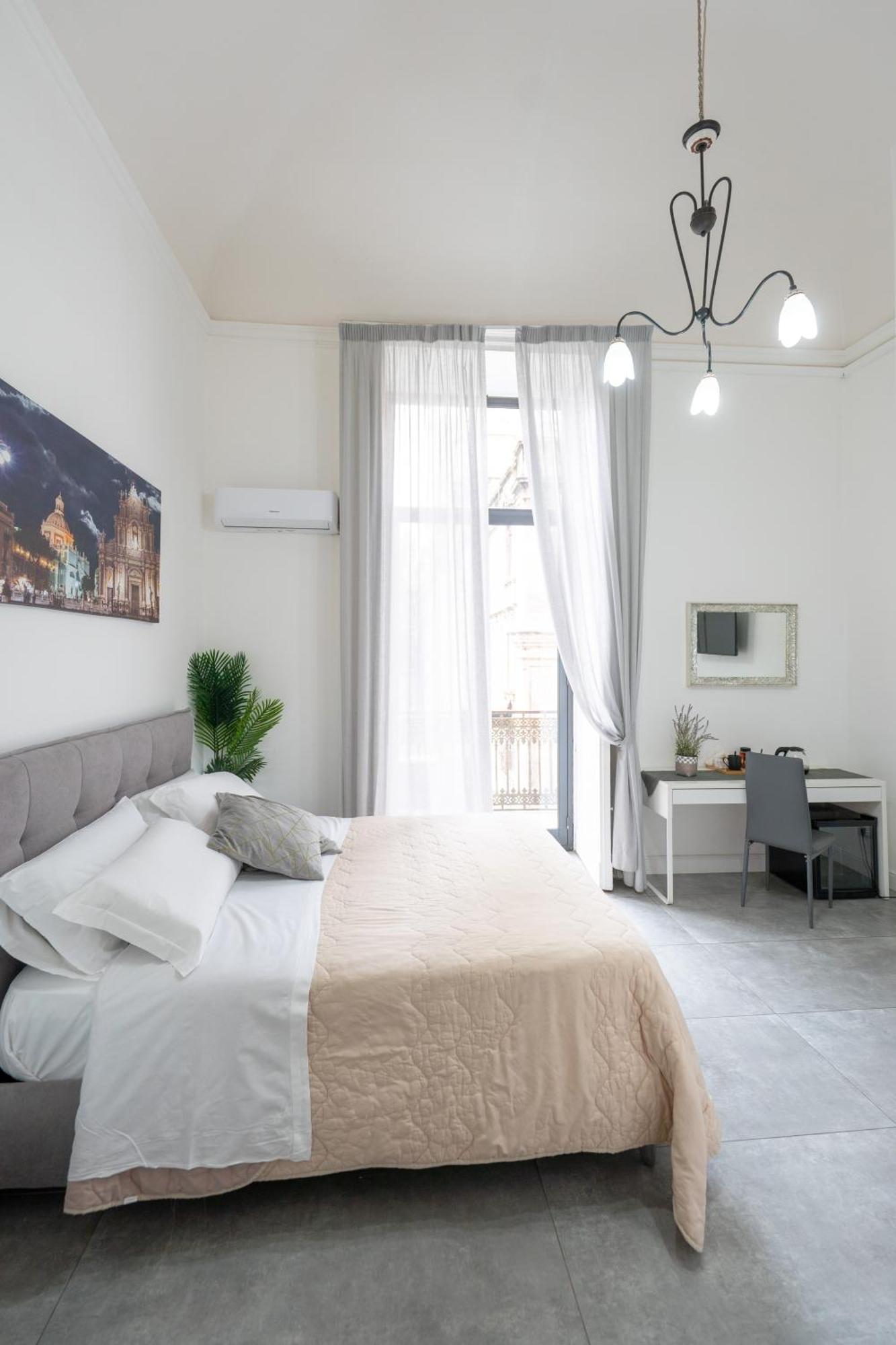Double Room Private Bathroom